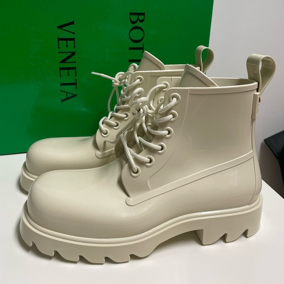 Bottega Veneta Stride Ankle Boot - Picture 1 of 7